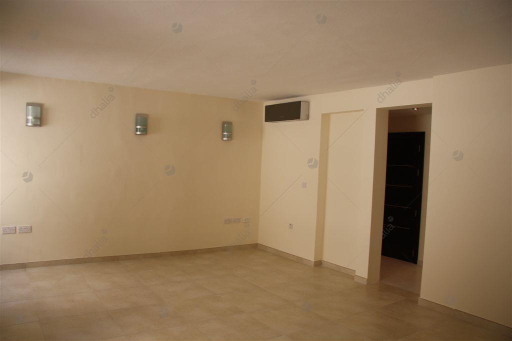 P000165752