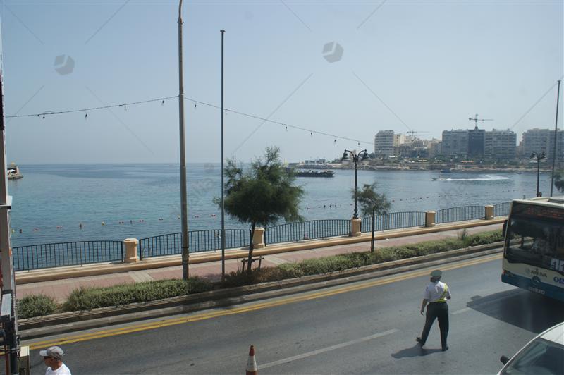 P000166275