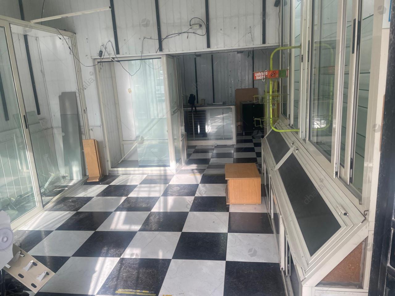 P000256020